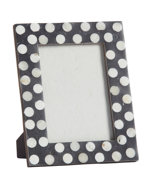 spotted-photo-frame