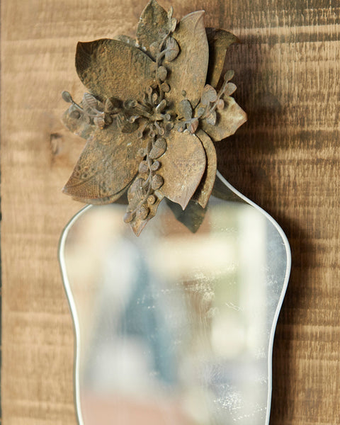 phaidon-flower-mirror-with-hooks