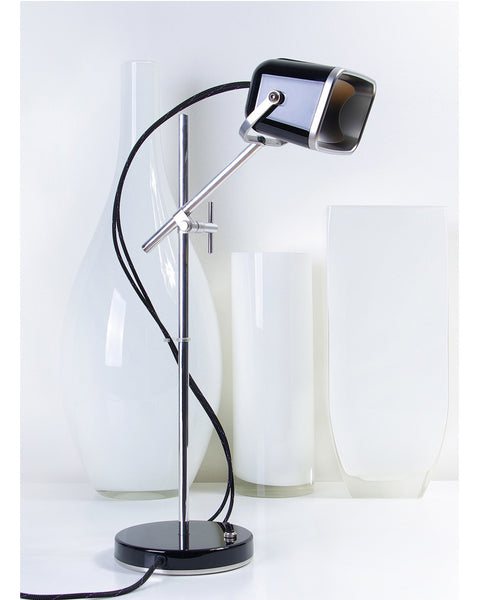 mob-desk-lamp