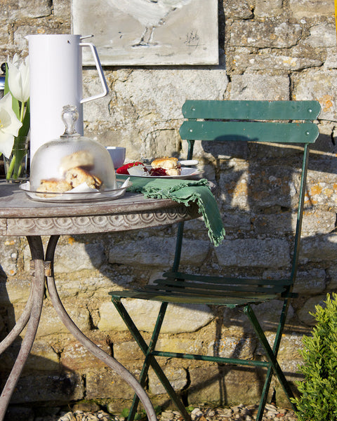 lucerne-metal-table