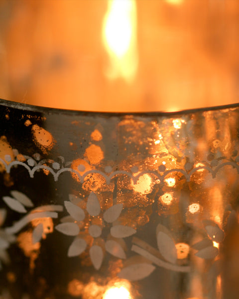 sparkling-silver-tea-light-holder